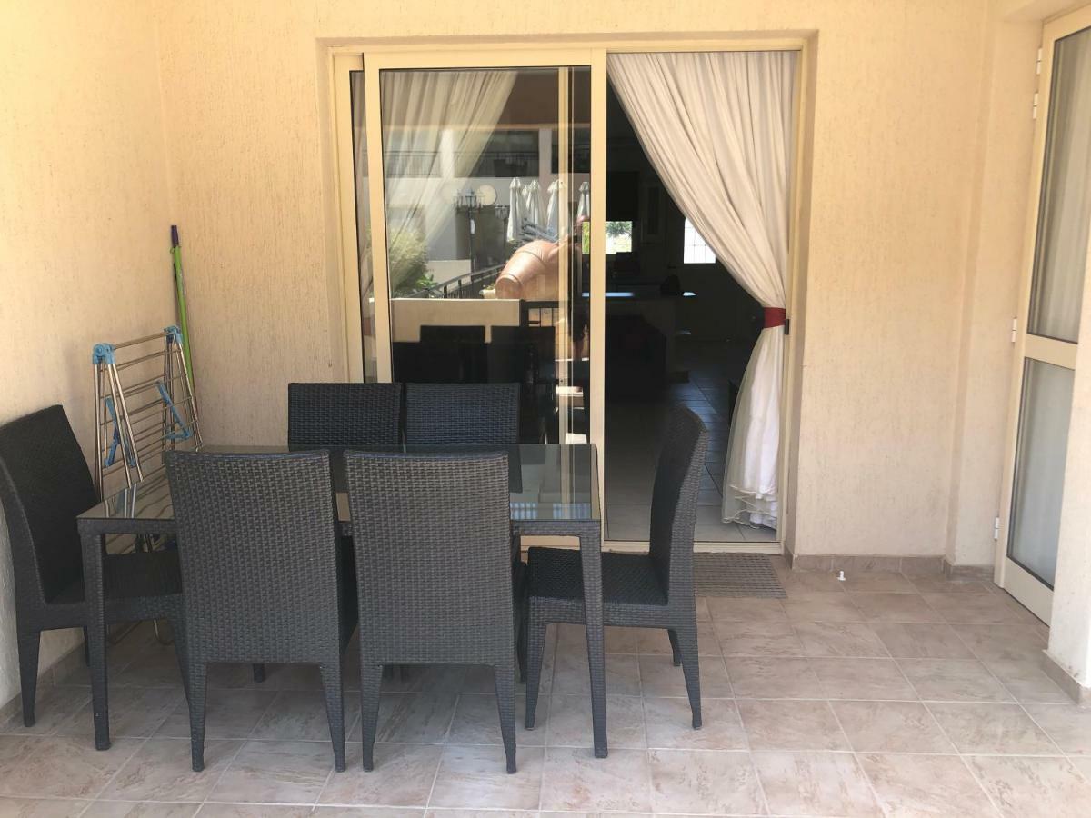 Royal Seacrest Apartment Paphos Exterior photo