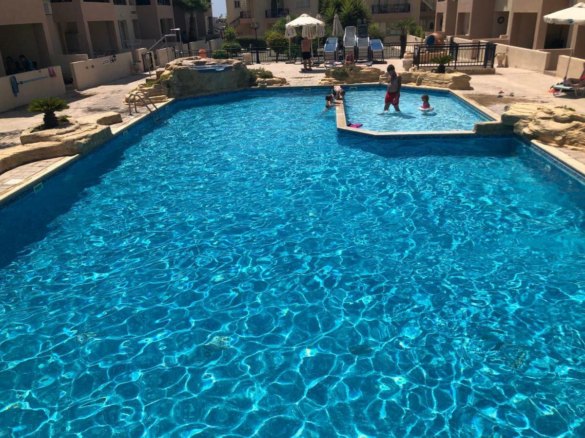 Royal Seacrest Apartment Paphos Exterior photo