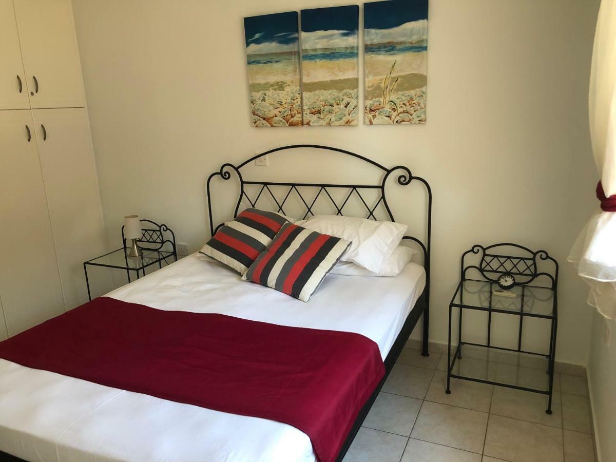 Royal Seacrest Apartment Paphos Exterior photo